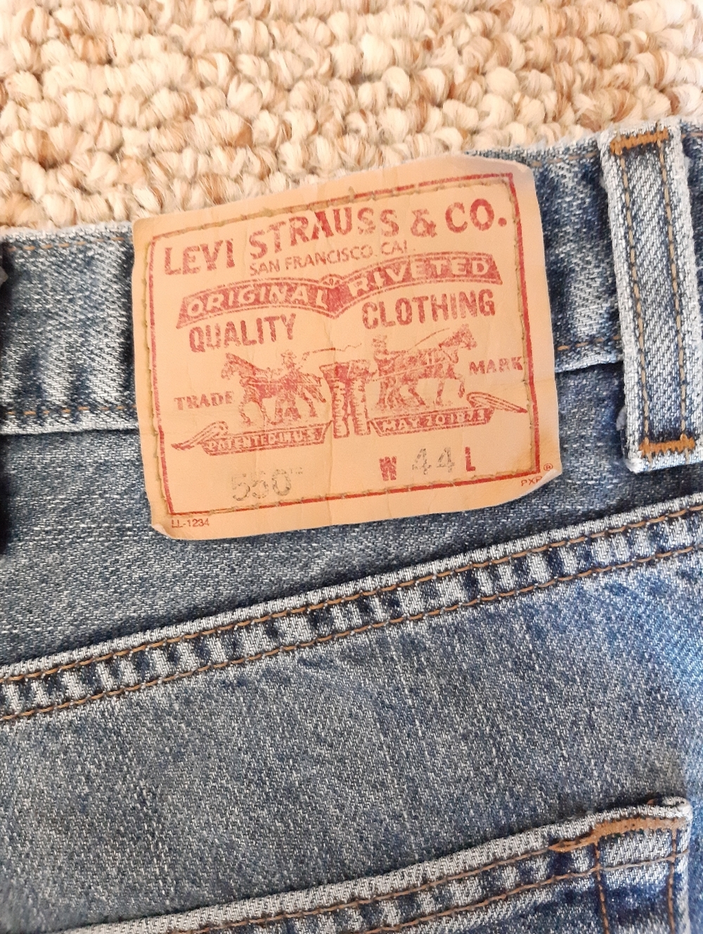 Levi's Relaxed Fit 550 Jean Shorts size 44 - Picture 4 of 10